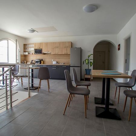 Fonix Design Rooms Debreczyn Zewnętrze zdjęcie