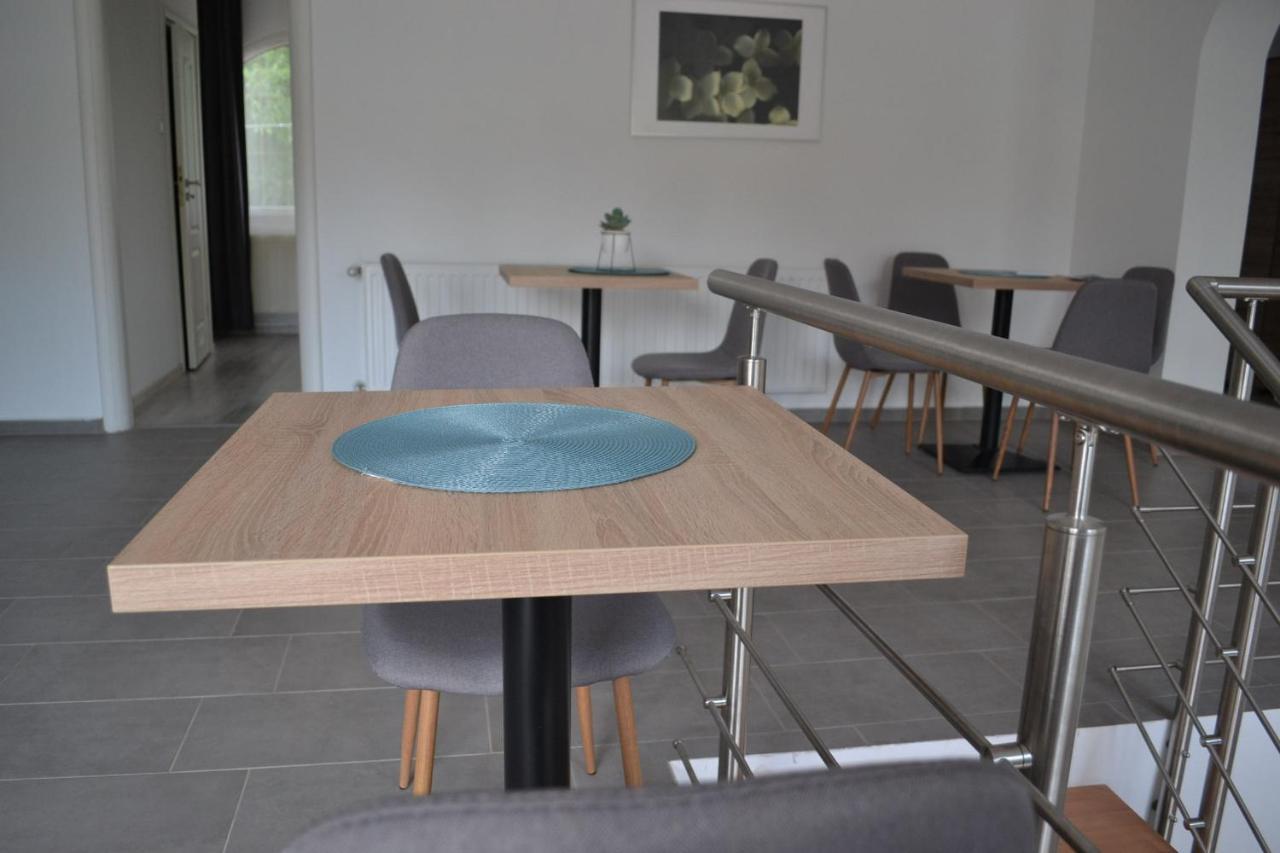 Fonix Design Rooms Debreczyn Zewnętrze zdjęcie